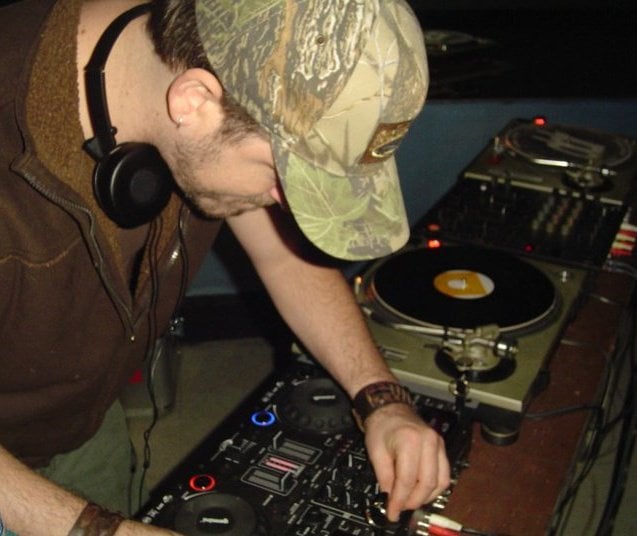 dj elbert72111.jpg
