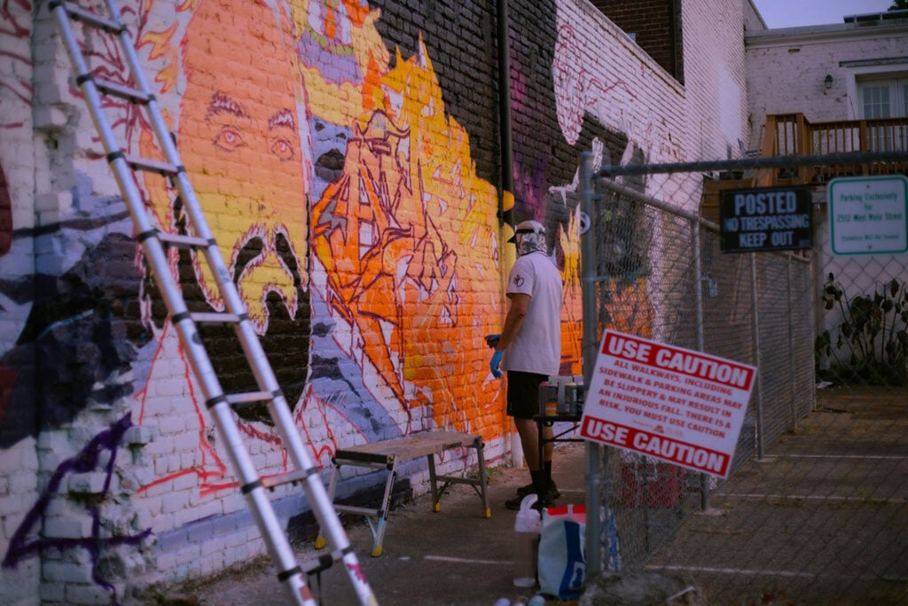 Latino-mural-by-R-Anthony-Harris_photo-by-@crtveambvrt-_RVA-Magazine-2026
