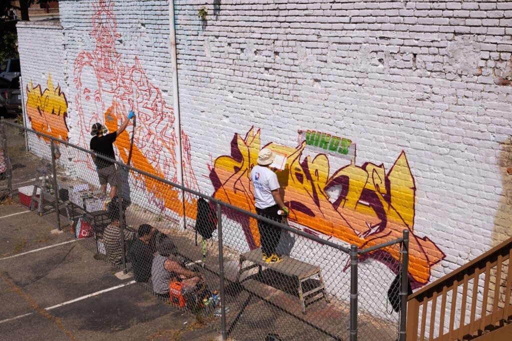 Latino-mural-by-R-Anthony-Harris_photo-by-@crtveambvrt-_RVA-Magazine-2026