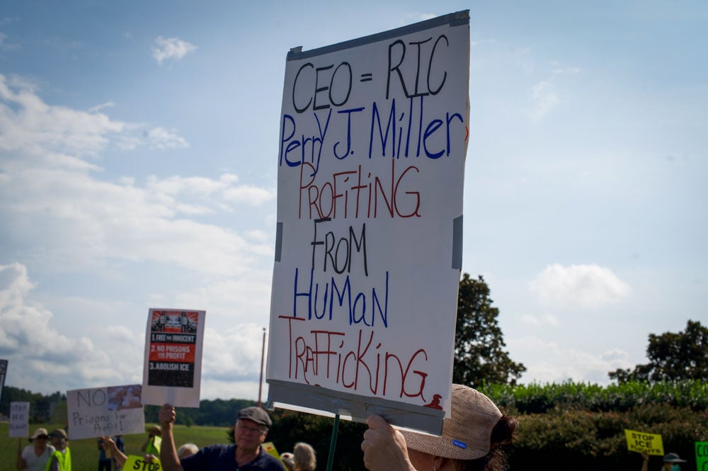Richmond-Airport-ICE-Protest-September-2026_by-R-Anthony-Harris_RVA-Magazine-2026